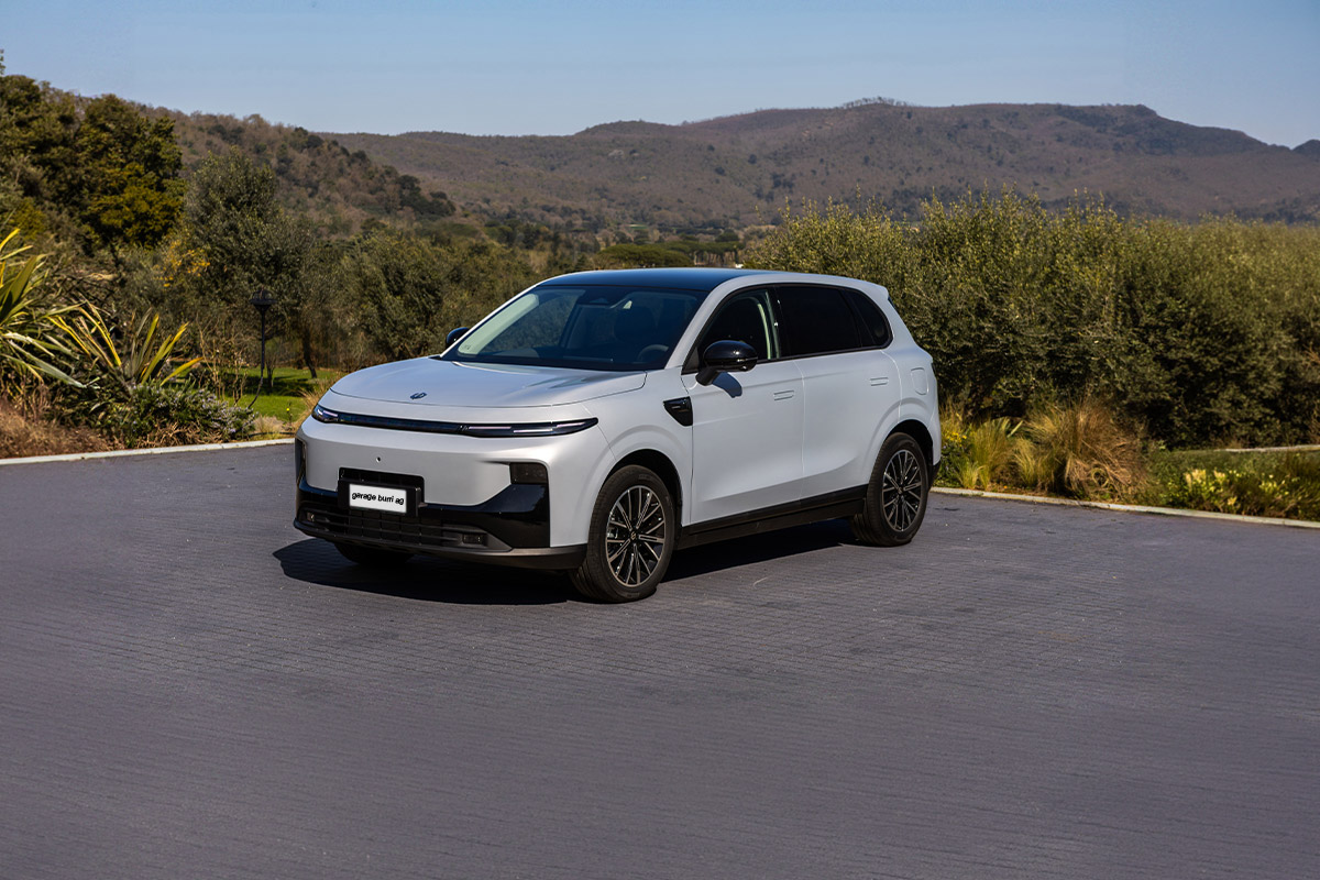 B10 Hybrid EV